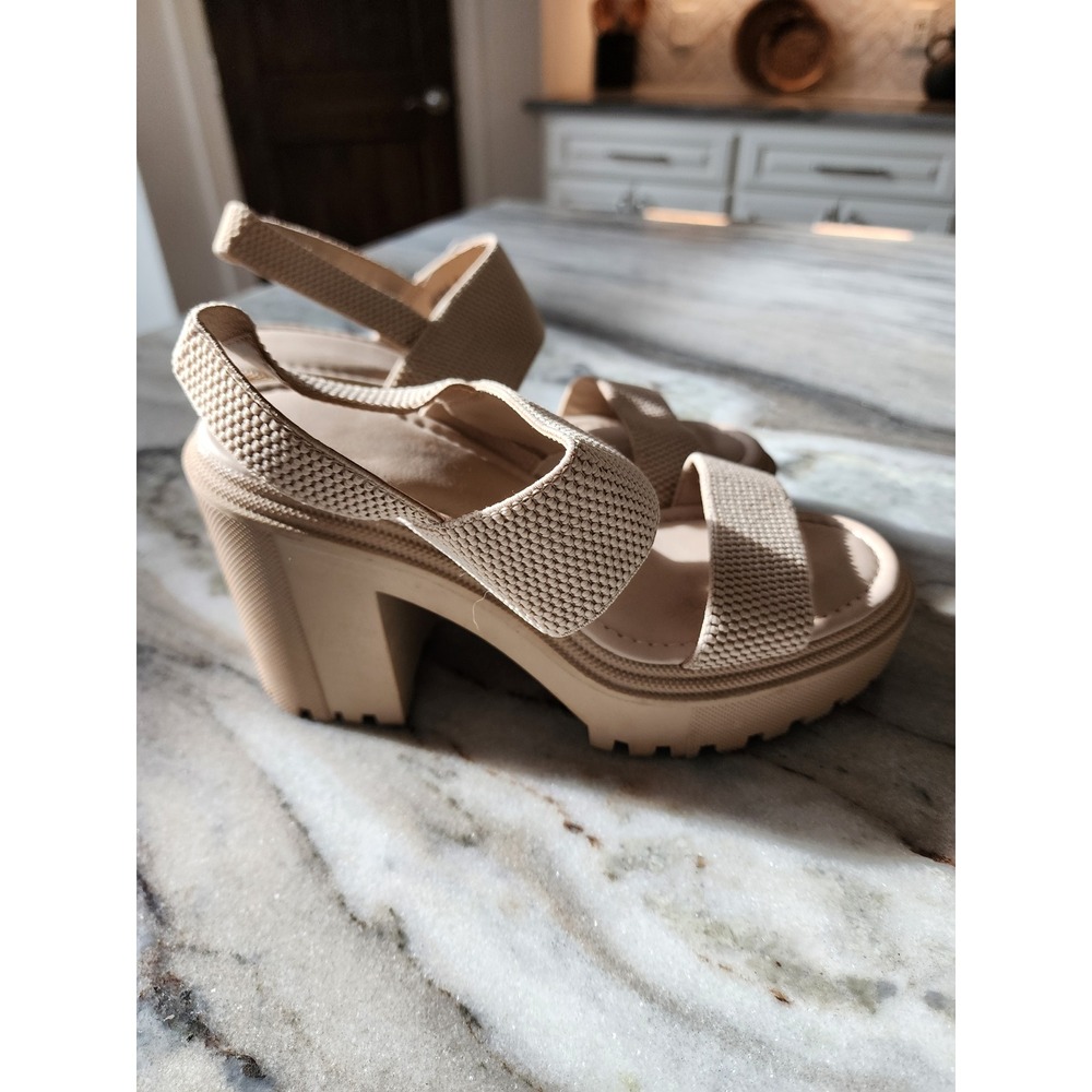 Cool Planet by Steve Madden Stem Beige Platform Lug Sole Sandals Womens 7M